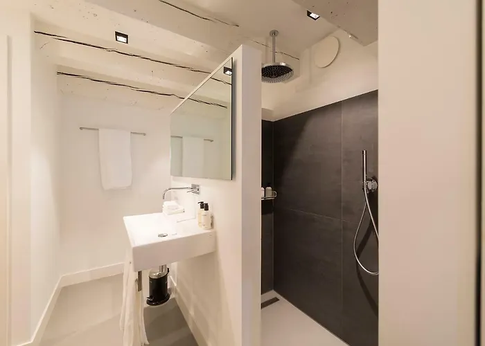 Milkhouse Luxury 4* Amesterdão