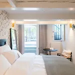 Milkhouse Luxury לינה וארוחת בוקר 4*